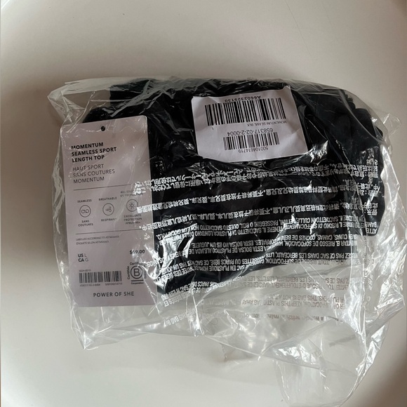 NWT Athleta Momentum Seamless Sport Length Top, black, size large - Picture 2 of 5